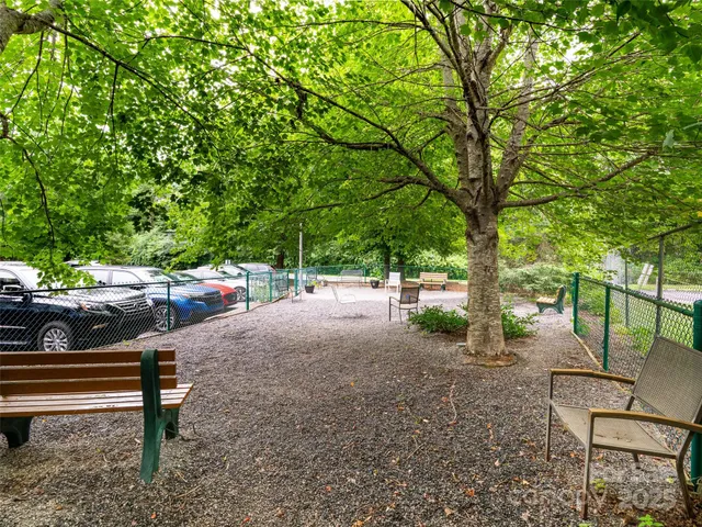 $335,000 | 9 Kenilworth Knolls, Unit 420, Asheville, NC 28805