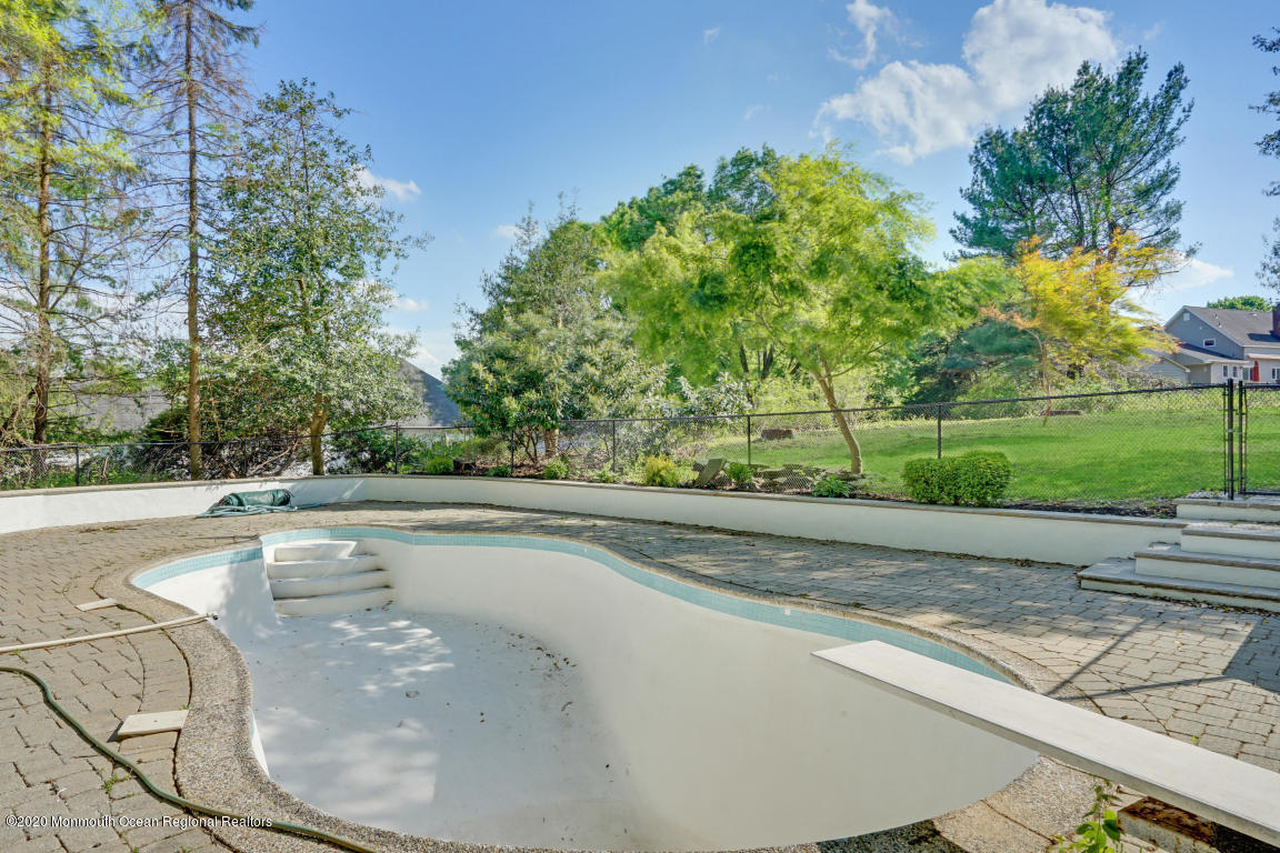 236 Holland Road Holmdel, NJ 07733 - Photo 42 of 42 a view of a terrace view