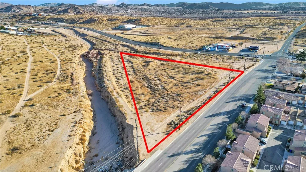 0 Seneca Road Oakland, CA 94605 - Photo 5 of 14 a view of a tennis court