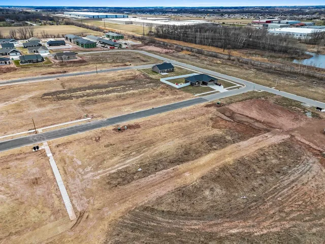 $75,900 | 408 Lansdowne Street, Unit 253, De Pere, WI 54115