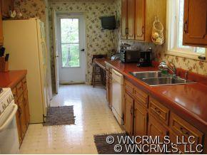 105 Royal Ridge Road Clyde, NC 28721 - Photo 7 of 12
