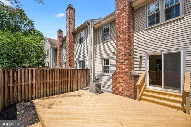 a side view of a house