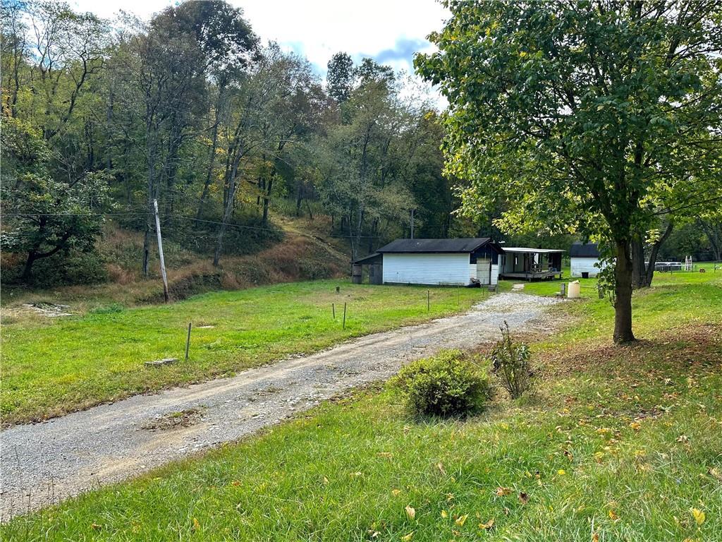 274 Sugar Run Road Waynesburg, PA 15370 - Photo 3 of 13 Gallery Image 3
