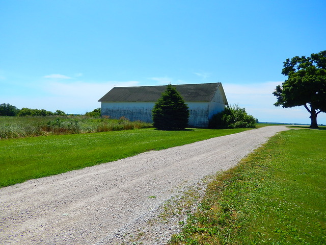 12890 Lee Road Hinckley, IL 60520 - Photo 3 of 13