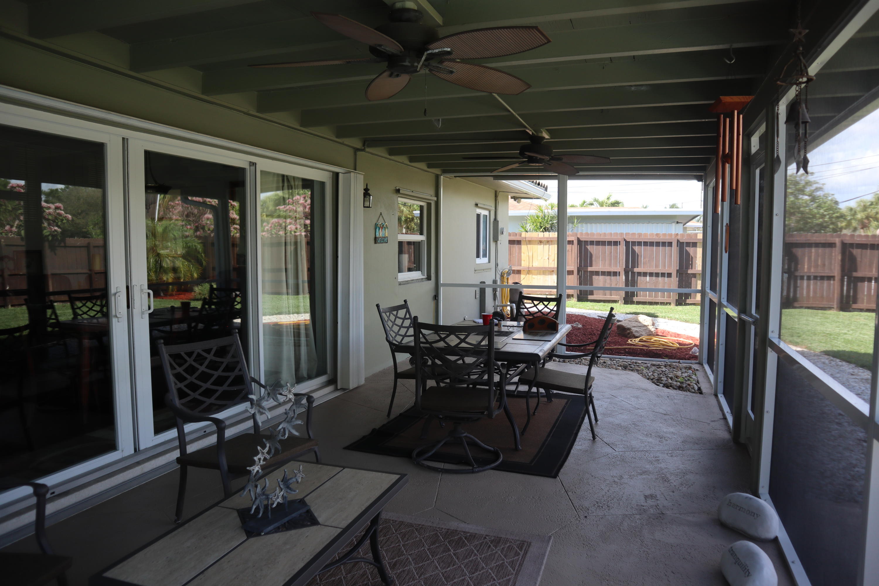 949 West Royal Palm Road Boca Raton, FL 33486 - Photo 16 of 17 Screened Pation