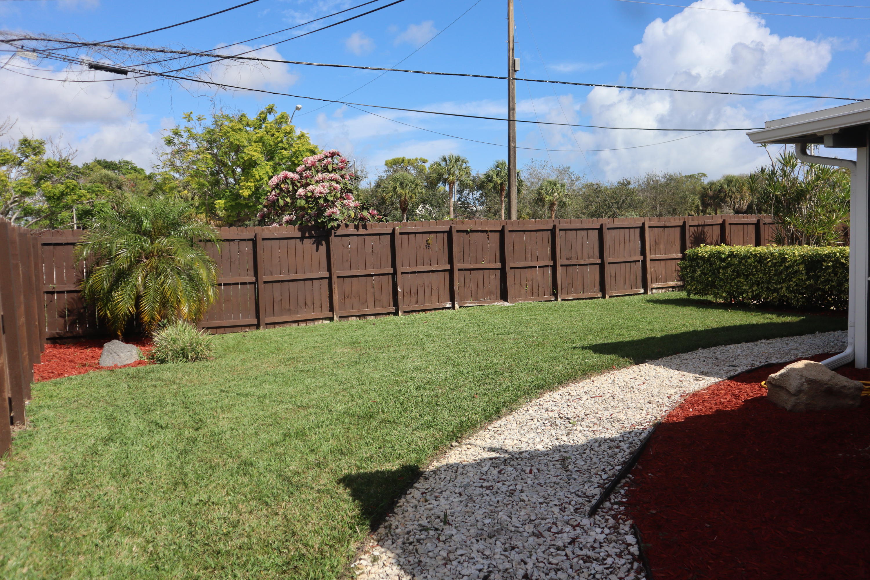 949 West Royal Palm Road Boca Raton, FL 33486 - Photo 17 of 17 Yard
