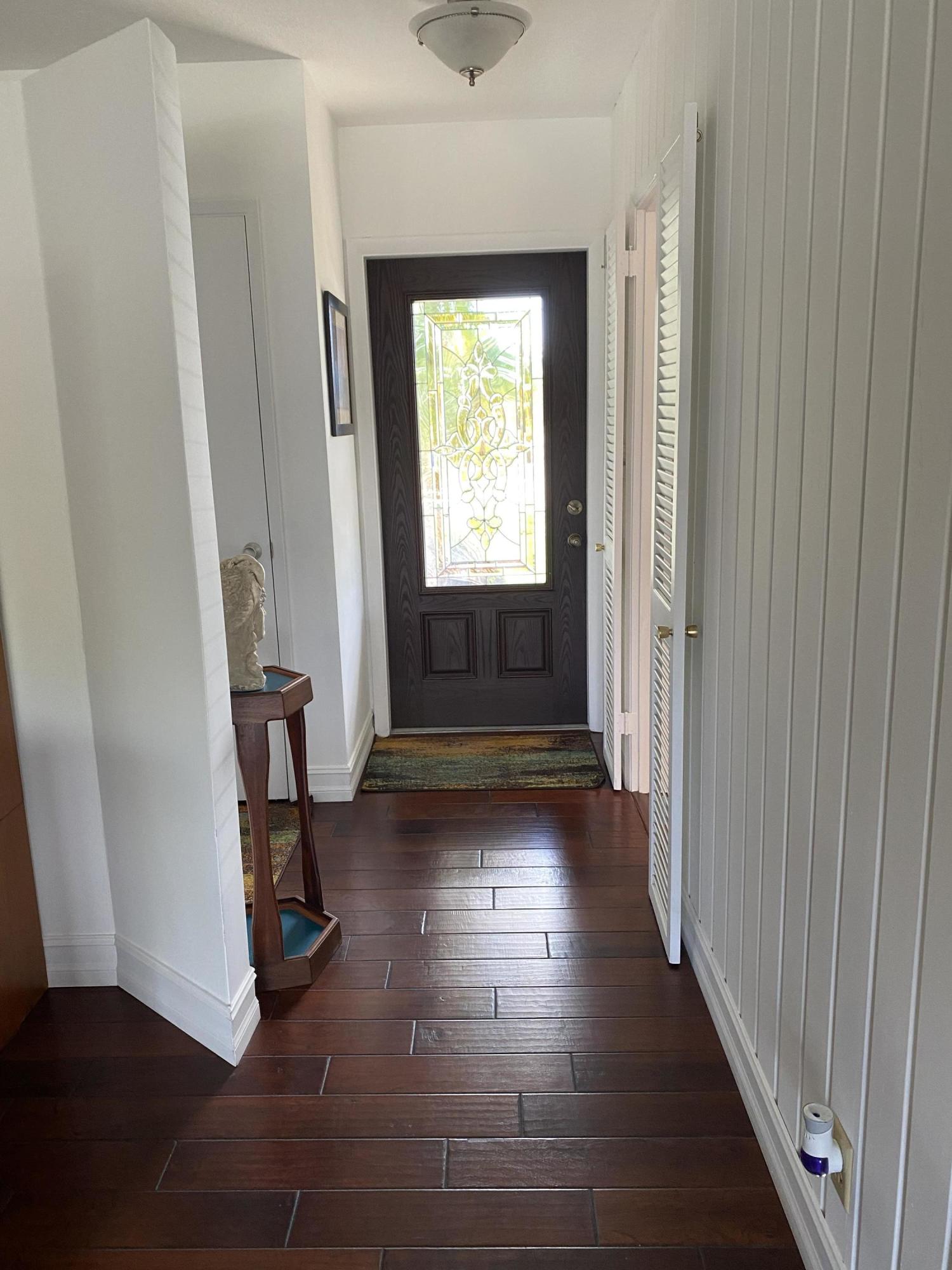 949 West Royal Palm Road Boca Raton, FL 33486 - Photo 3 of 17 Entry way