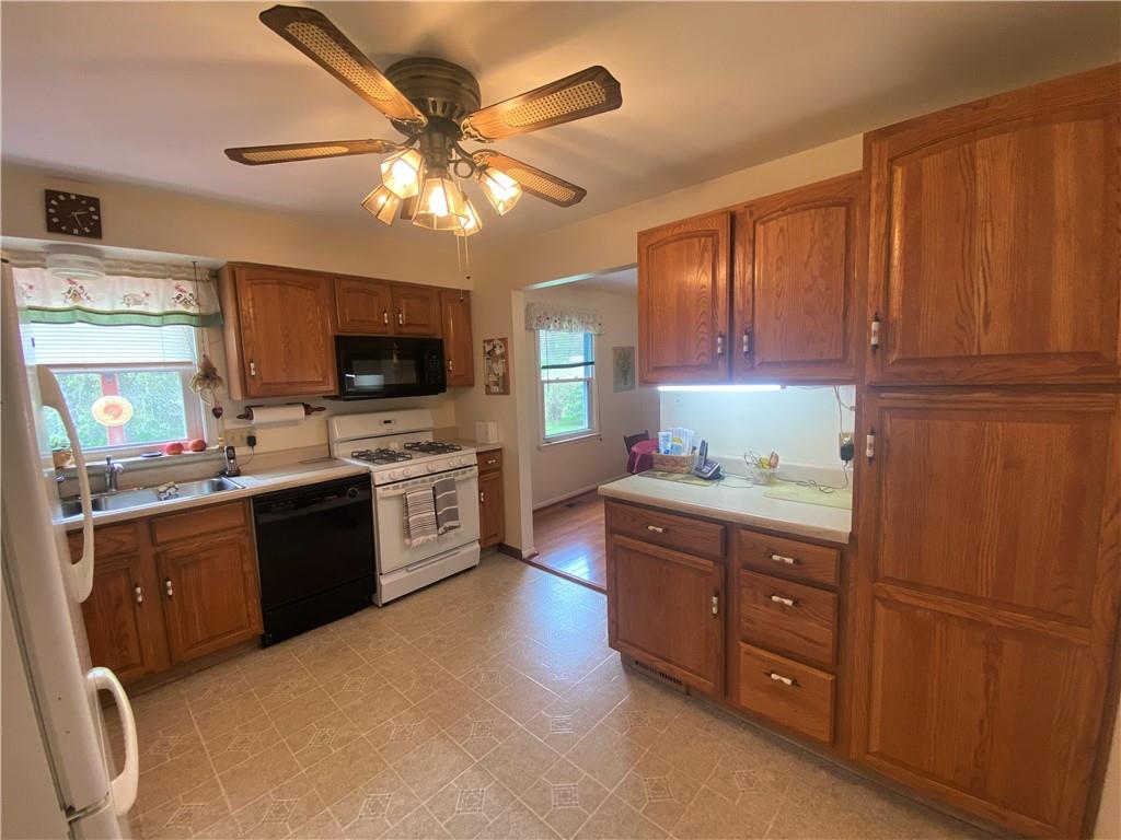 118 Clover Road Baden, PA 15005 - Photo 8 of 22