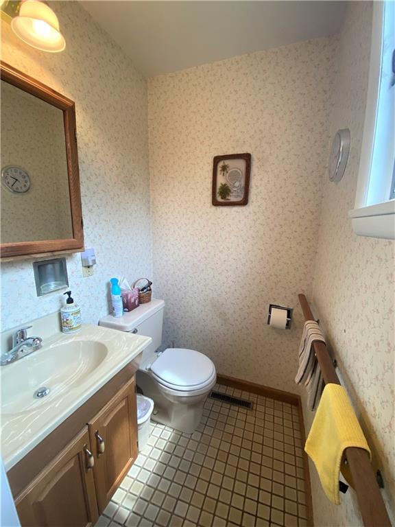 118 Clover Road Baden, PA 15005 - Photo 10 of 22