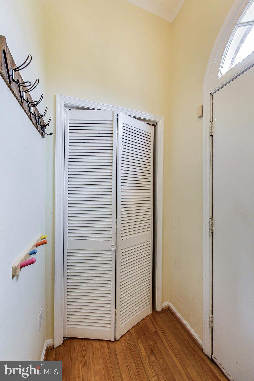 9033 Ottawa Place Silver Spring, MD 20910 - Photo 3 of 38