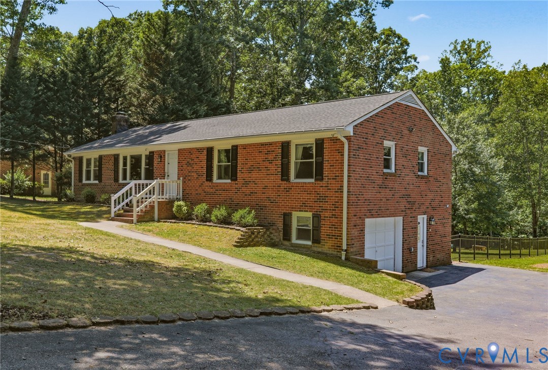 1024 Otterdale Road Midlothian, VA 23114 - Photo 4 of 44