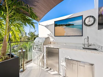 a view of an entryway