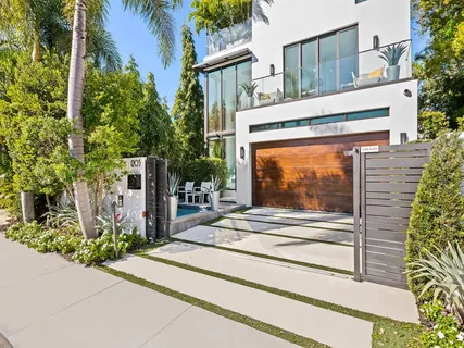 $2,149,000 | 1205 Southeast 1st Street, Fort Lauderdale, FL 33301