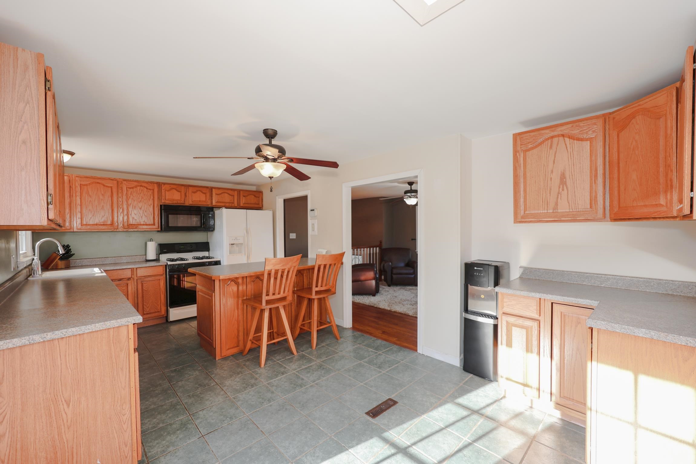 14 Mayflower Drive Merrimack, NH 03054 - Photo 6 of 48