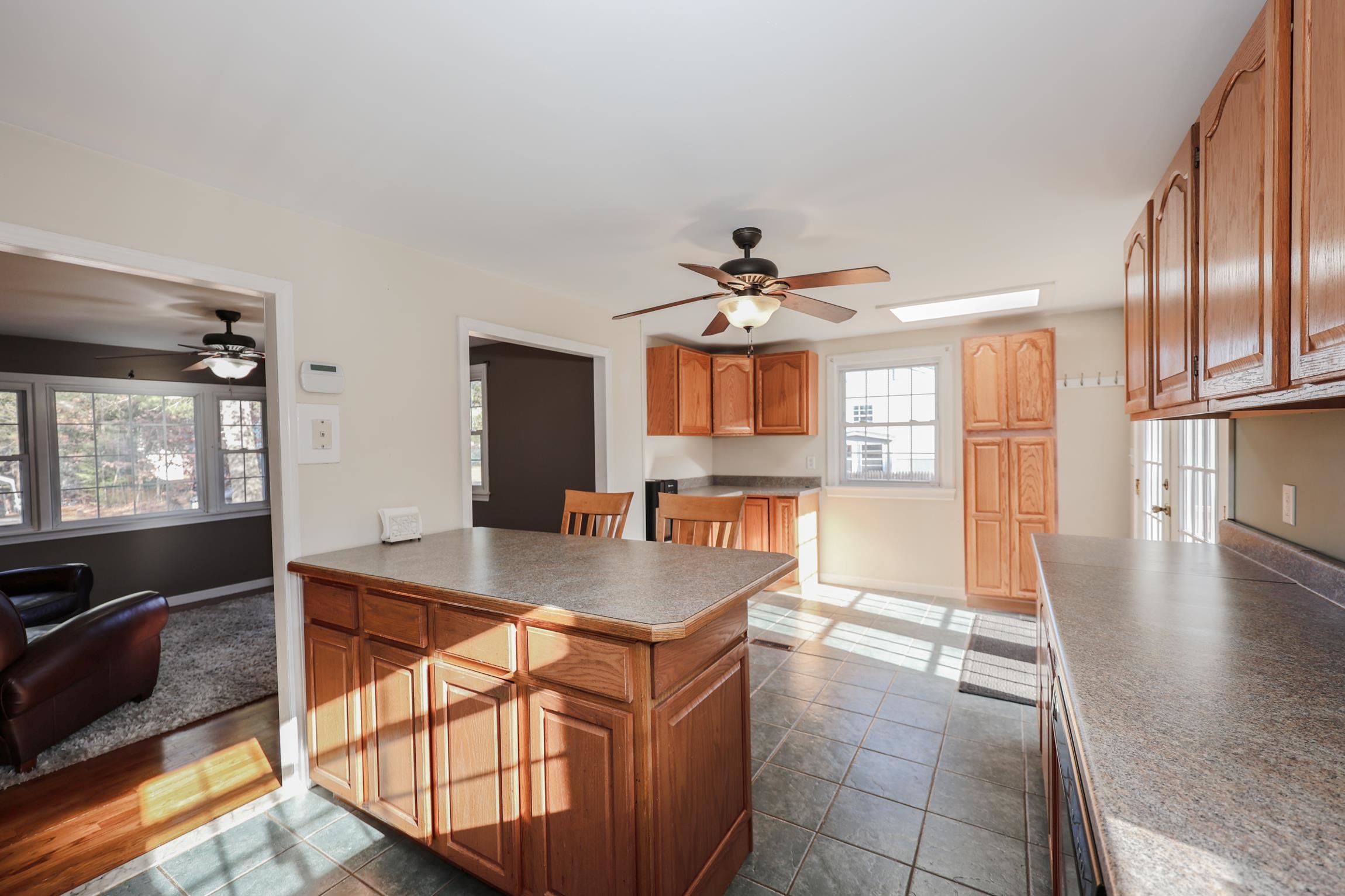 14 Mayflower Drive Merrimack, NH 03054 - Photo 10 of 48