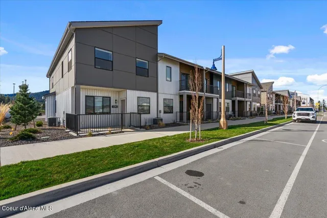 $498,000 | 1090 East 4th Avenue, Post Falls, ID 83854