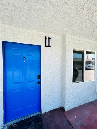 $1,395 | 1418 South 3rd Street, Las Vegas, NV 89104