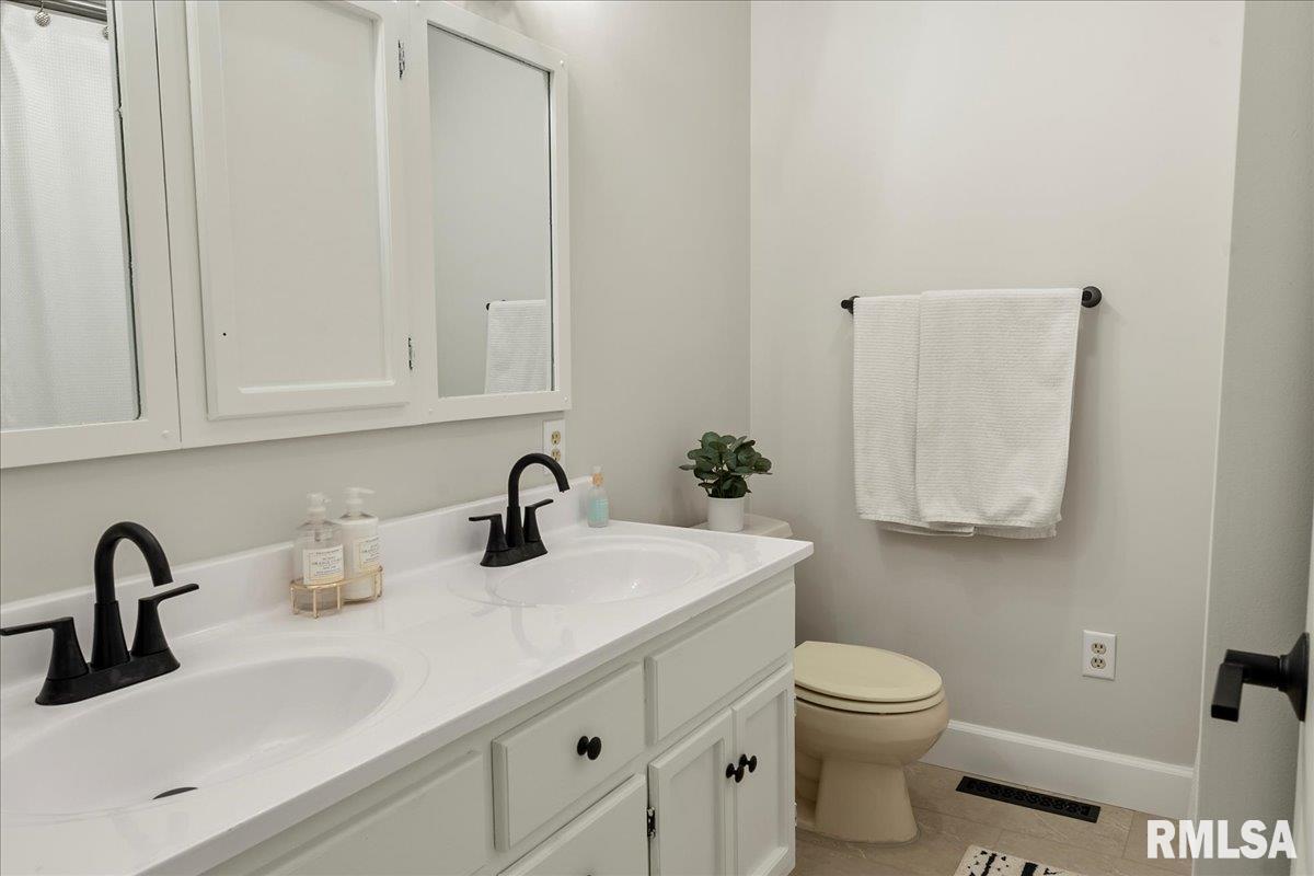 7902 Cascade Road Rochester, IL 62563 - Photo 21 of 48