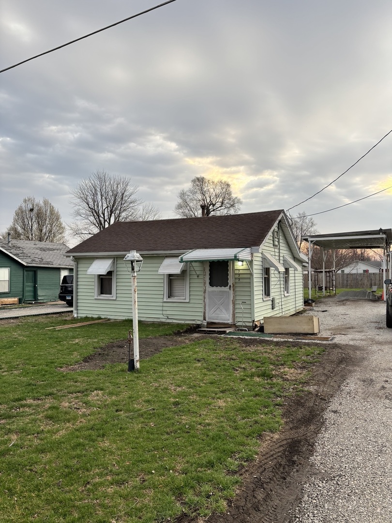 733 13th Street West Milan, IL 61264 - Photo 1 of 5