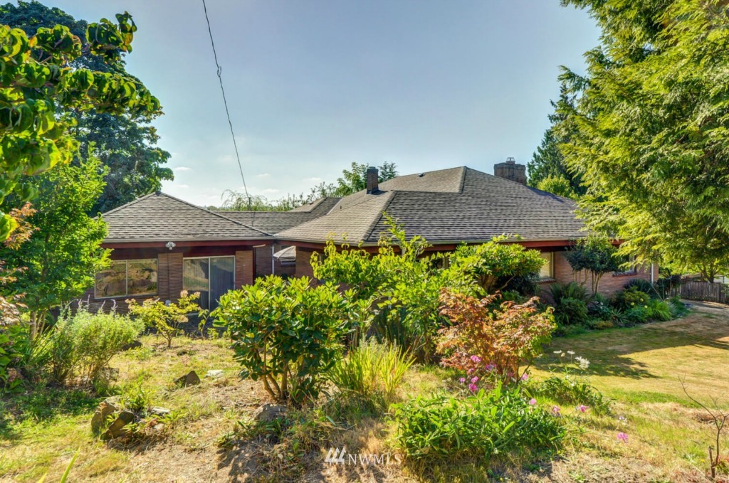 364 Thomas Avenue Southwest Renton, WA 98057 - Photo 2 of 14