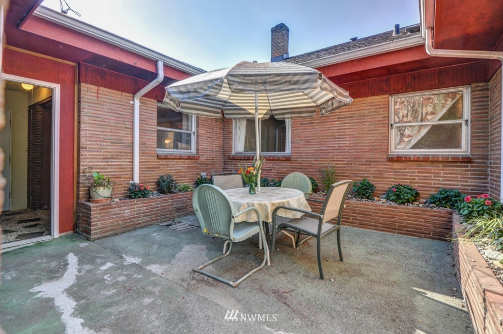 364 Thomas Avenue Southwest Renton, WA 98057 - Photo 11 of 14