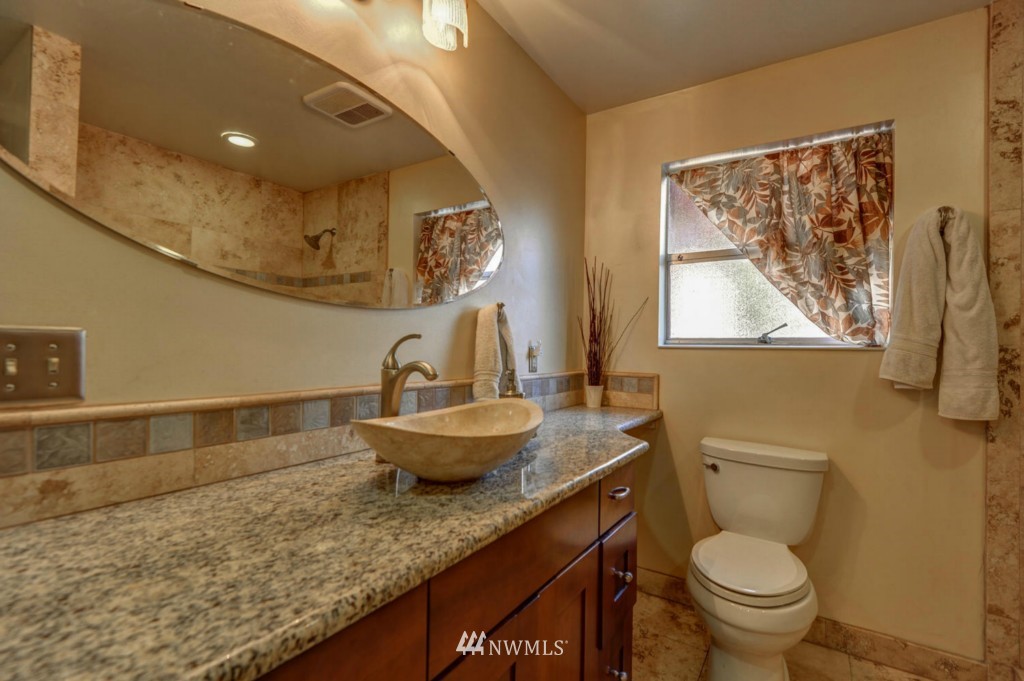 364 Thomas Avenue Southwest Renton, WA 98057 - Photo 12 of 14