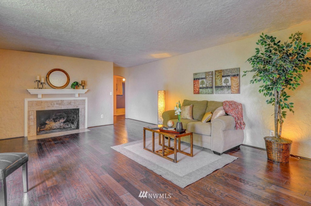 364 Thomas Avenue Southwest Renton, WA 98057 - Photo 4 of 14