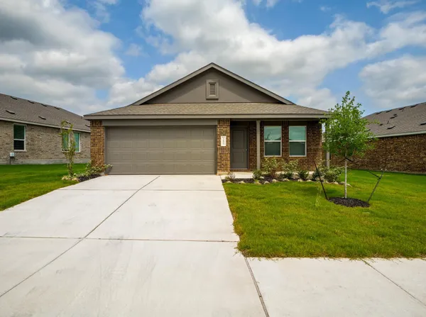 $2,300 | 252 Rock Spgs Drive, Marble Falls, TX 78654