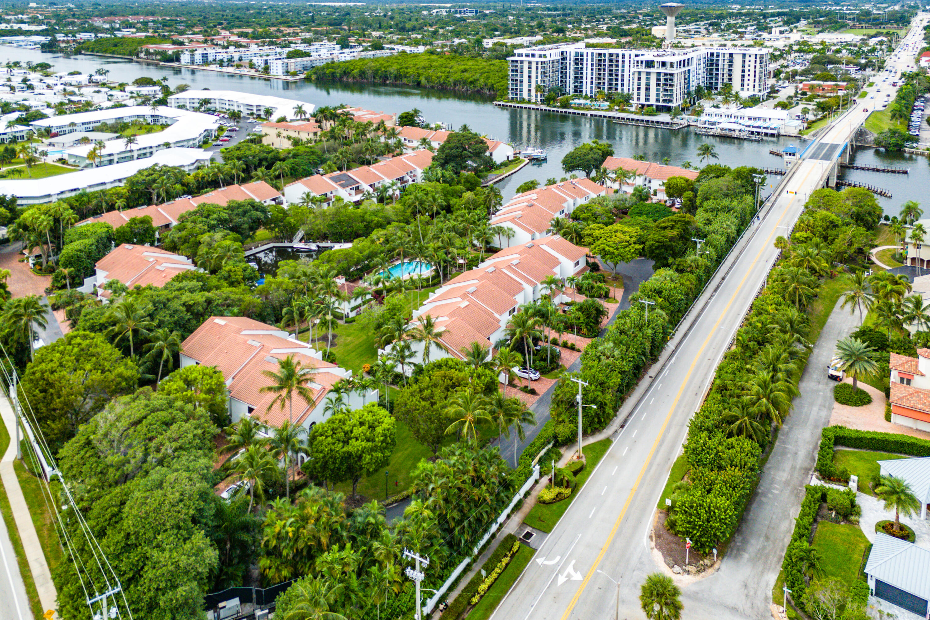 5578 North Ocean Boulevard, Unit 28F Ocean Ridge, FL 33435 - Photo 46 of 47 a view of a lake with a city