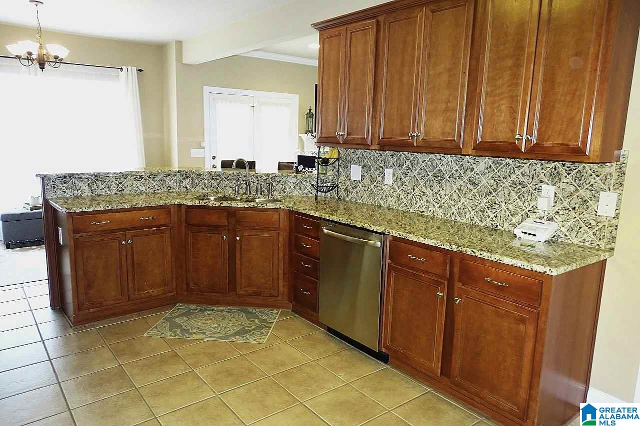 829 Meadow Ridge Lane Birmingham, AL 35242 - Photo 9 of 28
