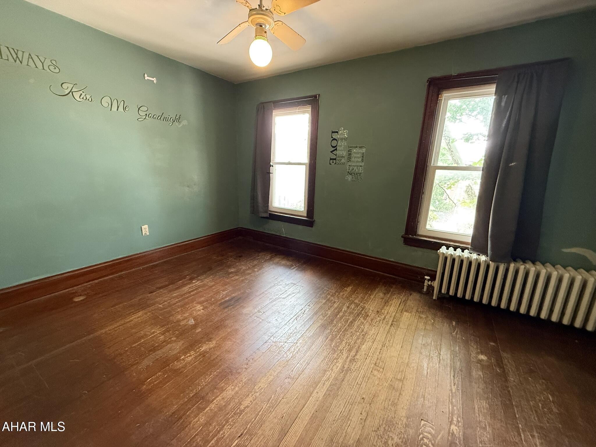 527 Moore Street Huntingdon, PA 16652 - Photo 15 of 18