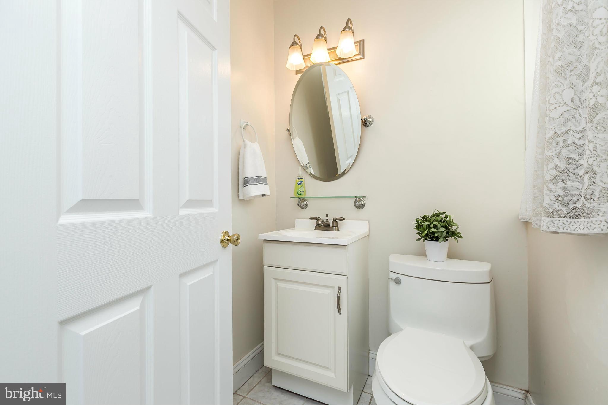 3444 Roland Avenue Baltimore, MD 21211 - Photo 12 of 26 Bath