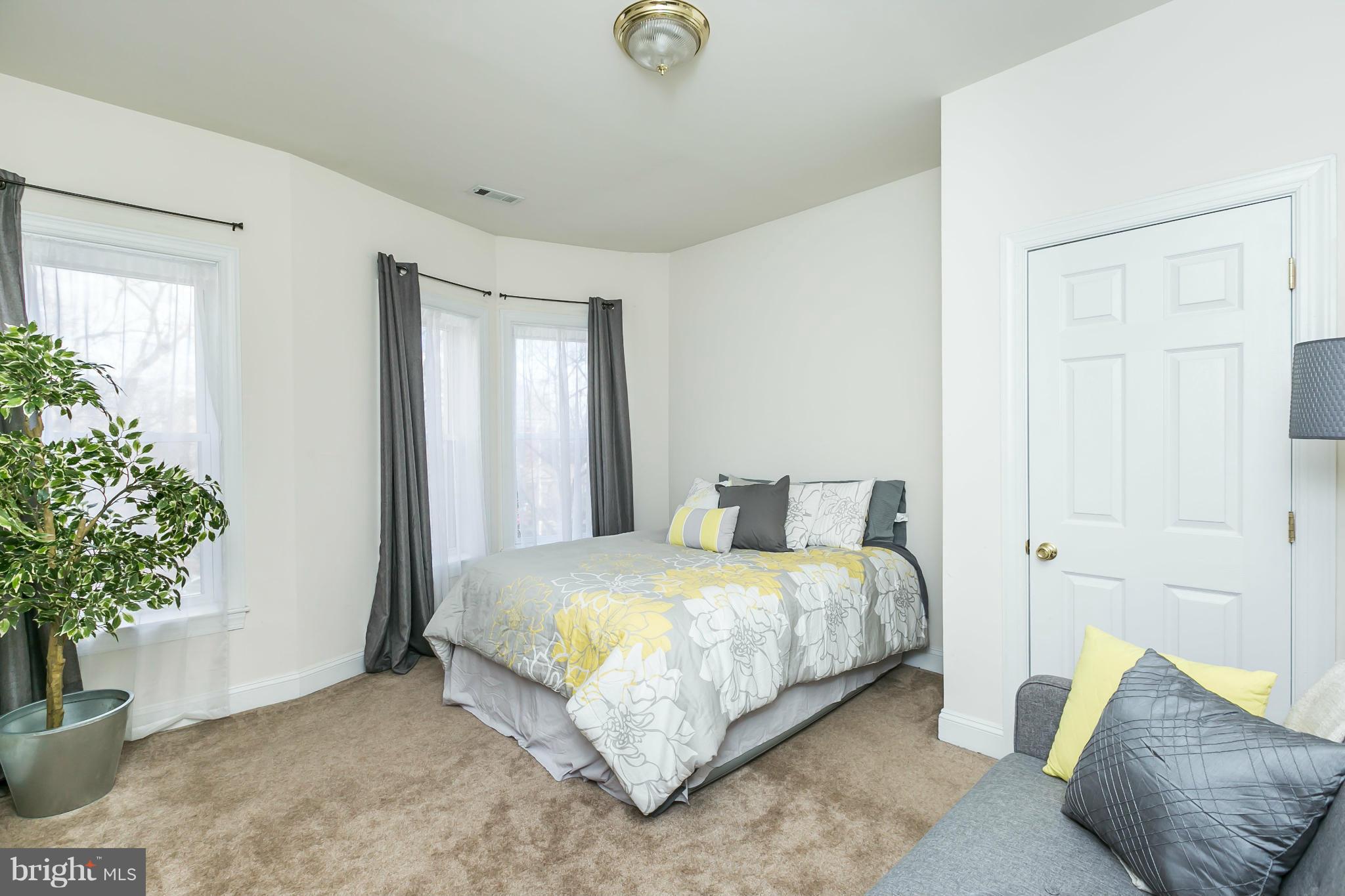 3444 Roland Avenue Baltimore, MD 21211 - Photo 13 of 26 Bedroom