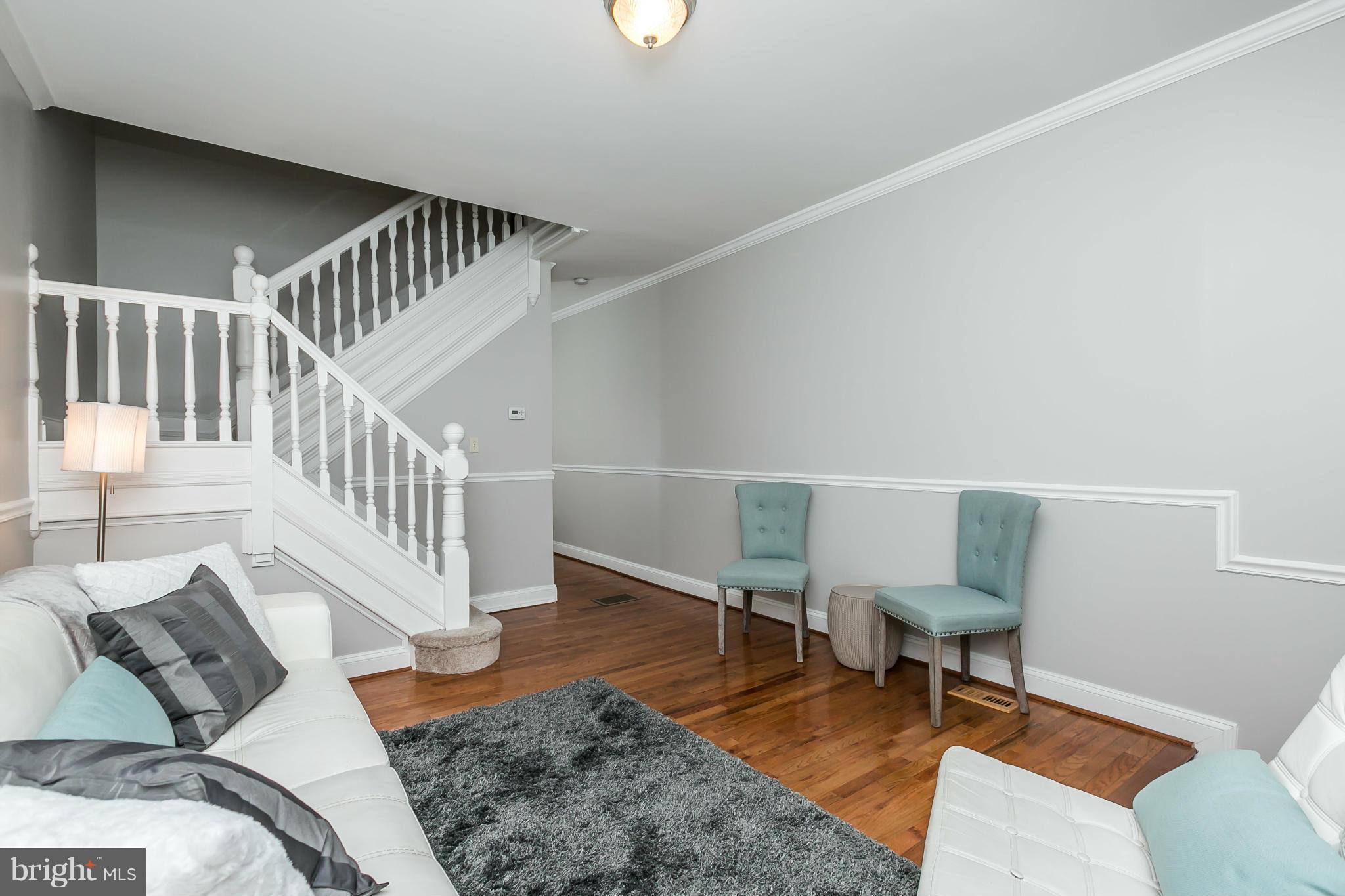 3444 Roland Avenue Baltimore, MD 21211 - Photo 5 of 26 Living Room