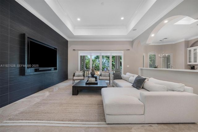 $5,390,000 | 6890 Southwest 94th Street, Pinecrest, FL 33156