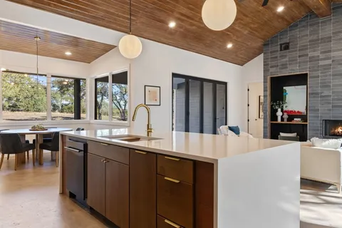 $920,000 | 47 War Bonnet, Wimberley, TX 78676