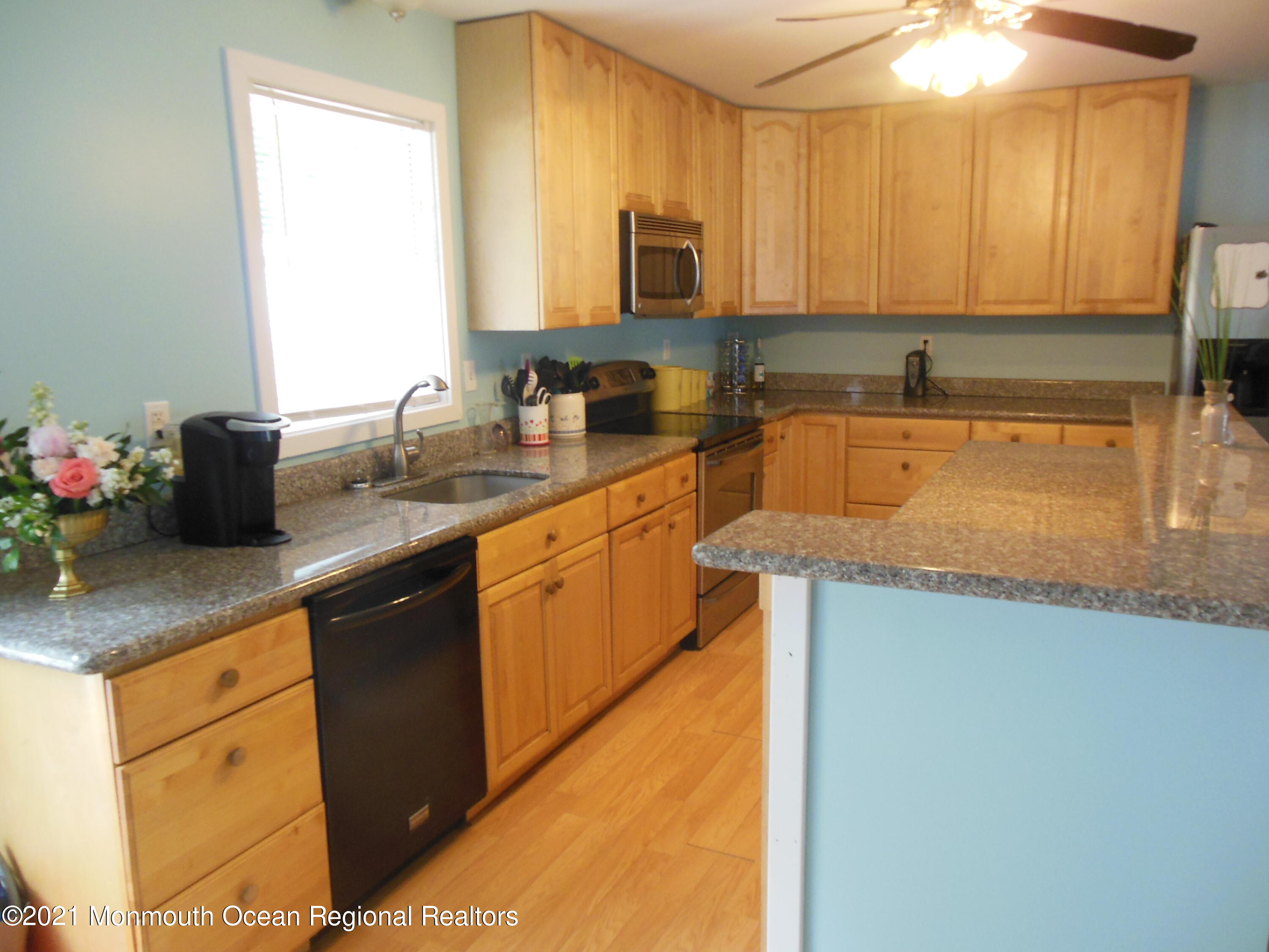 221 Birch Road Tuckerton, NJ 08087 - Photo 7 of 38 DSCN3027
