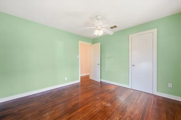 $1,800 | 300 Colson Avenue, Woodbine, GA 31569