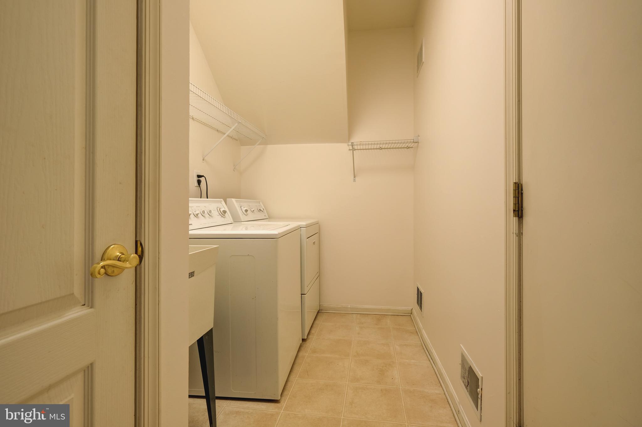 5 Pierce Road East Windsor, NJ 08520 - Photo 12 of 30 Gallery Image 12