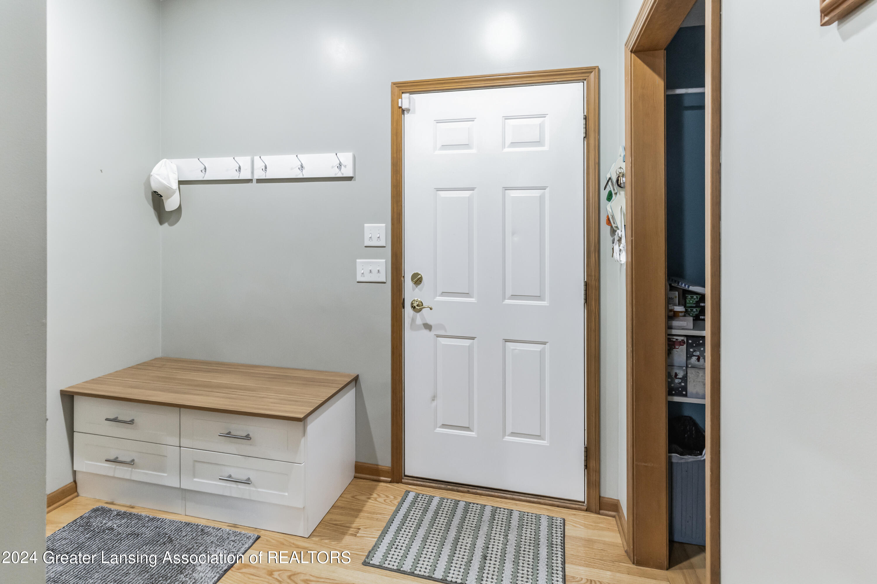 3848 Sandhill Road Lansing, MI 48911 - Photo 14 of 33 Mudroom