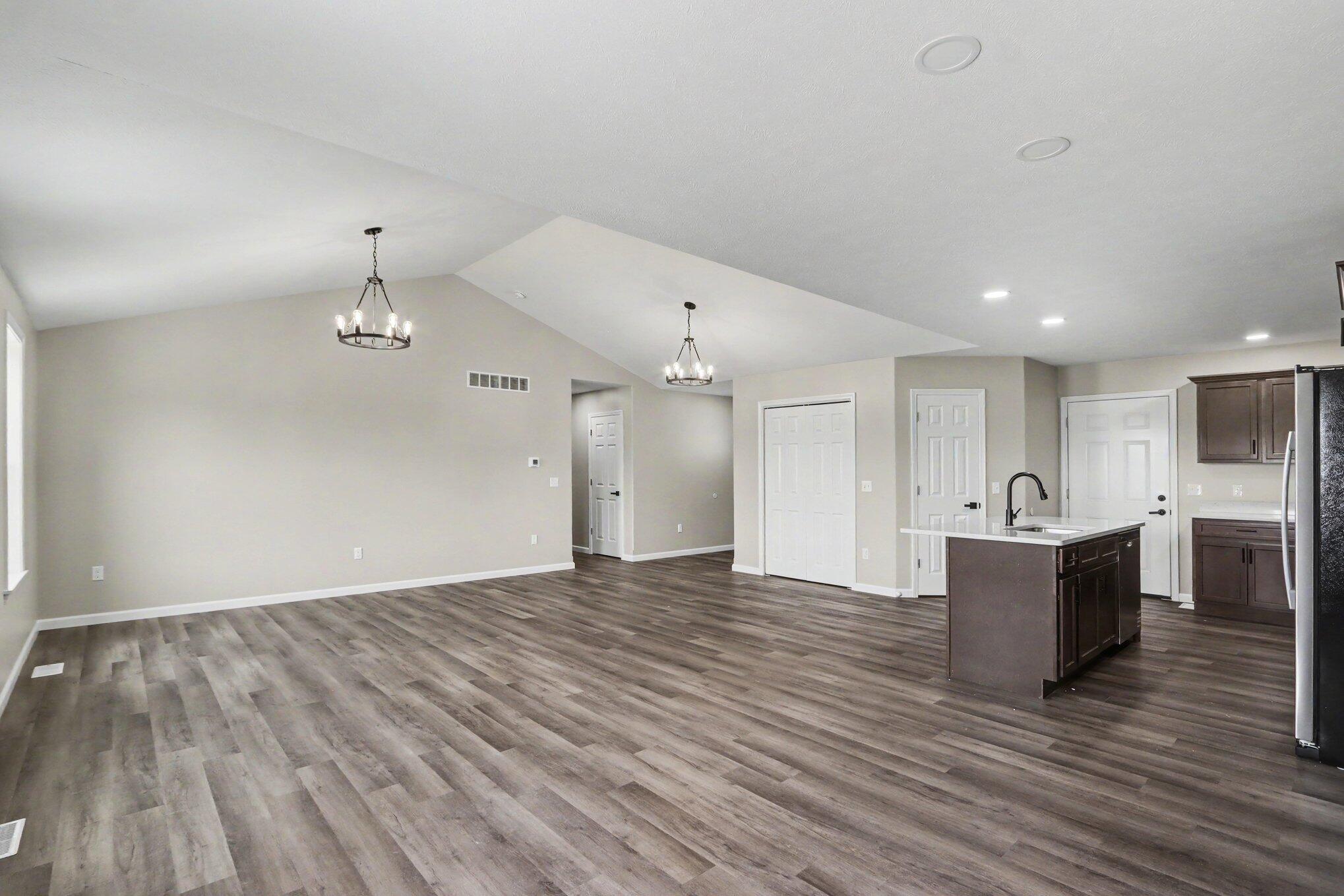 124 Jeremy Street Constantine, MI 49042 - Photo 11 of 27 008_file_7737