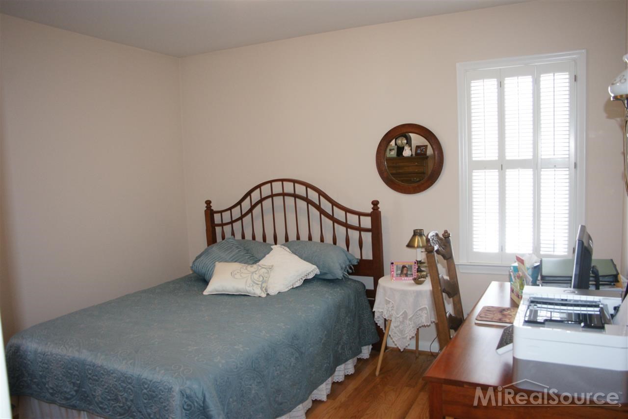192 Ridgemont Road Grosse Pointe Farms, MI 48236 - Photo 14 of 21