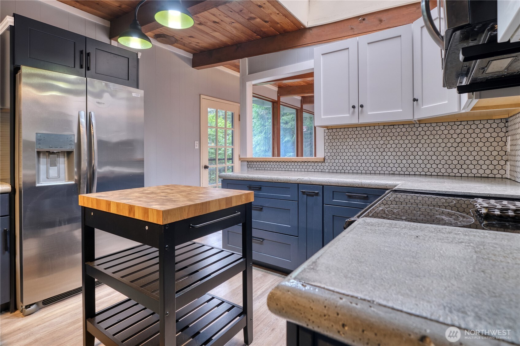 1788 Cliff Road Point Roberts, WA 98281 - Photo 11 of 40 Gallery Image 11