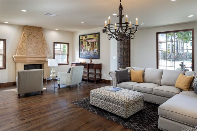 $1,485,000 | 110 Cordova Walk, Long Beach, CA 90803