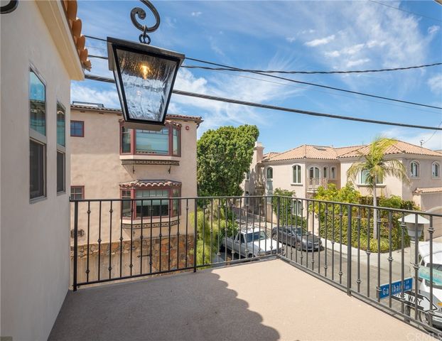 $1,485,000 | 110 Cordova Walk, Long Beach, CA 90803
