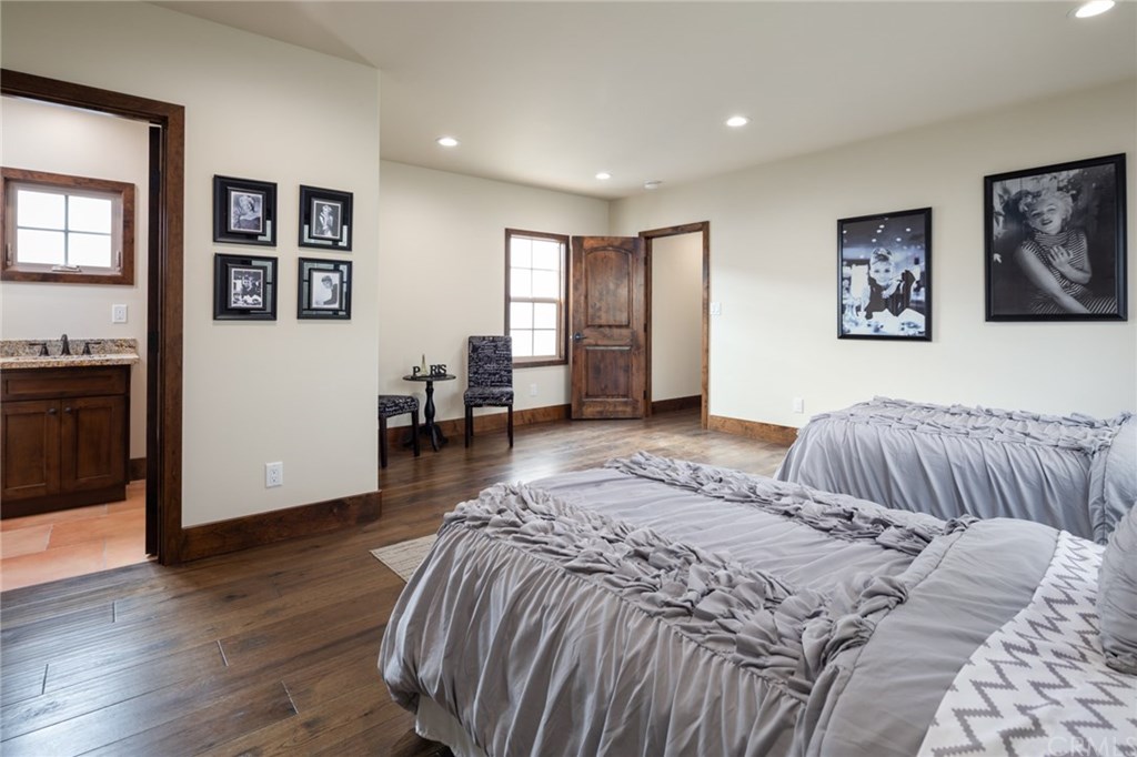 110 Cordova Walk Long Beach, CA 90803 - Photo 30 of 40