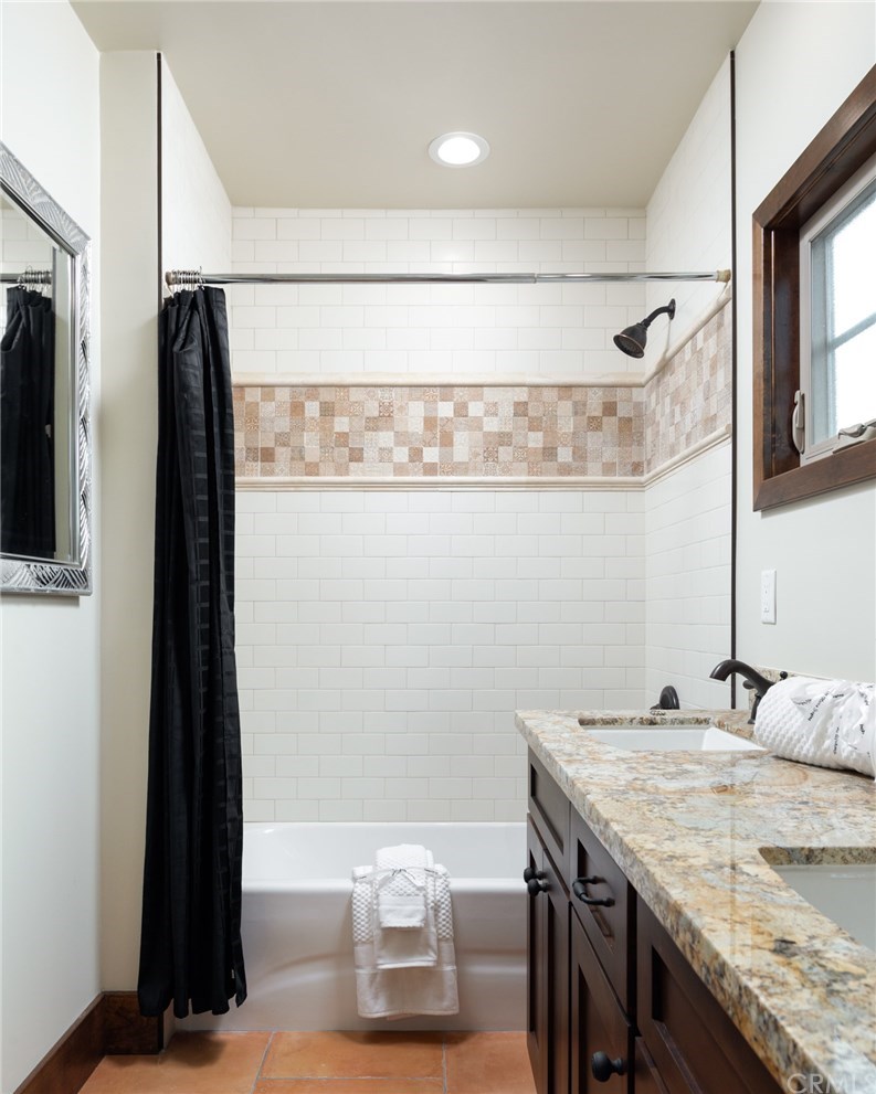 110 Cordova Walk Long Beach, CA 90803 - Photo 33 of 40