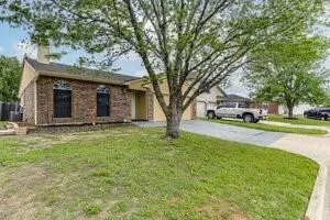 $2,150 | 625 Hollyberry Drive, Mansfield, TX 76063