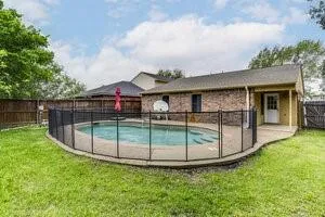 $2,150 | 625 Hollyberry Drive, Mansfield, TX 76063