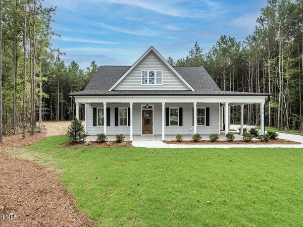 $609,700 | 328 Green Pines Estates Drive, Kenly, NC 27542